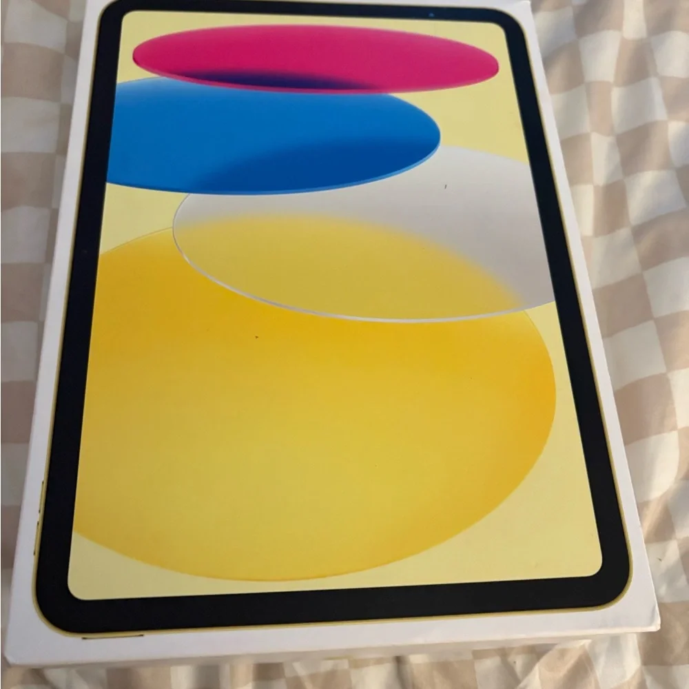 Brand new in box yellow A16 Apple Ipad 128 gb